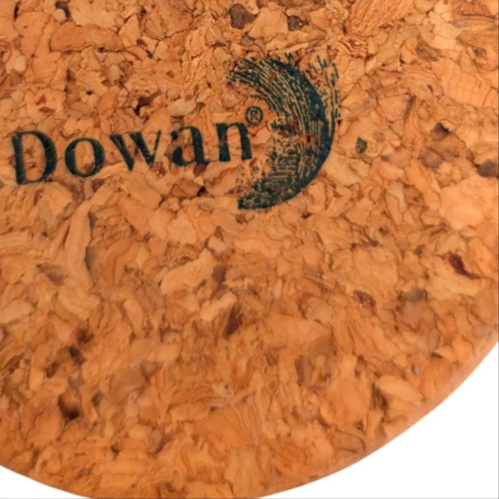 NWOT DOWAN Coffee Mug 15 OZ Ceramic With Cork Bottom and Splash Proof Lid White